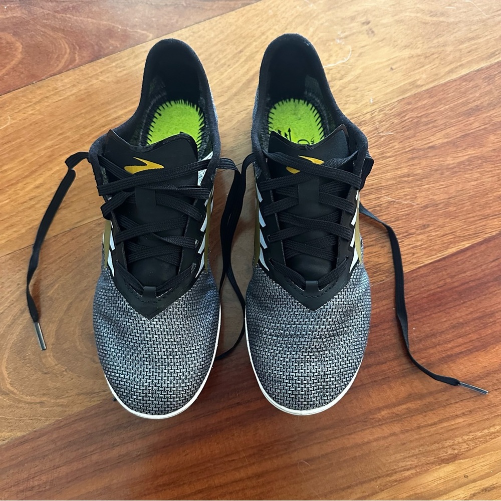 Brooks Speed Neutral Spikes